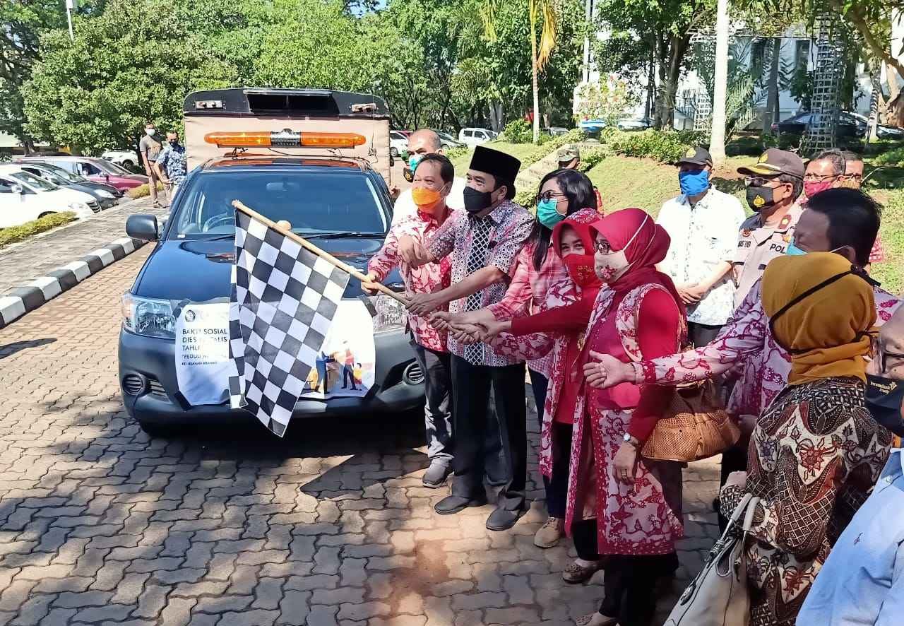 Bhakti Sosial untuk memperingati Dies Natalis ke-63 UNDIP wujud kepedulian lingkungan