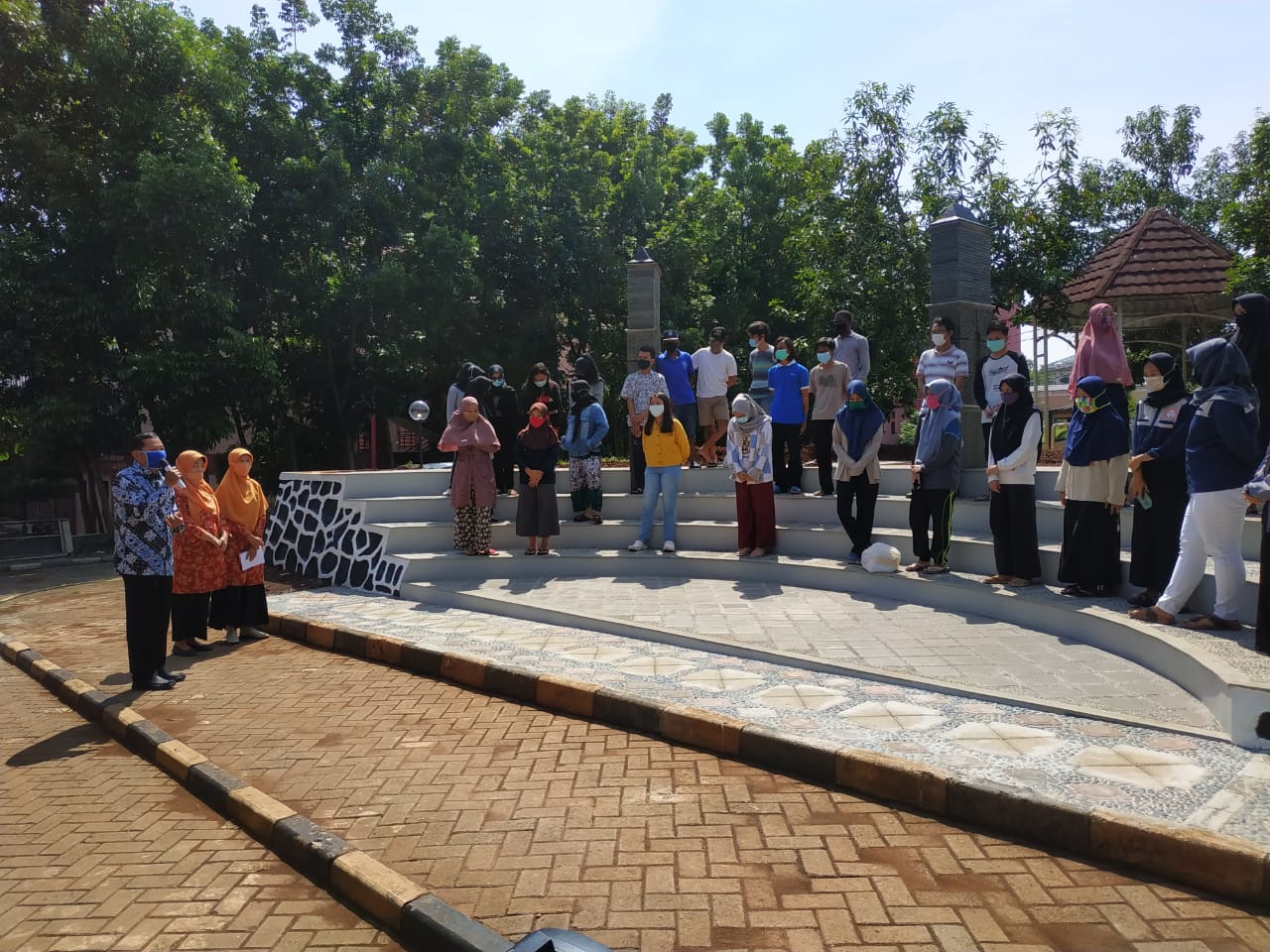 bakti sosial di rusunawa universitas diponegoro