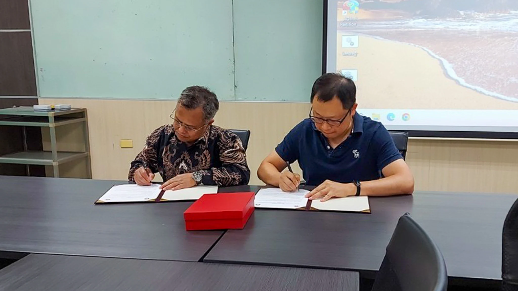 Teknik Geologi UNDIP dan NCKU Taiwan menandatangani MoA kerja sama pendidikan dan riset